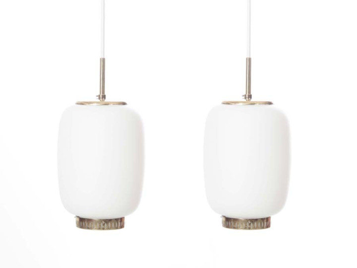 Paire de suspension scandinave en opale modèle Mandalay  P715