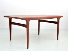 Table de repas scandinave 4/8 pers. en teck