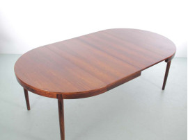 Table de repas scandinave ronde en palissandre de Rio 6/10 pers.