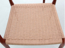 Suite de 4 fauteuils scandinaves en teck modèle 66