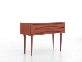 Mid-Century modern scandinavian small chest of drawer by Arne Vodder