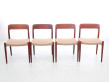 Suite de 4 chaises scandinaves en teck modèle 75