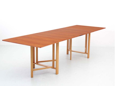Mid century modern  dining table  “Maria Flap”  by Bruno Mathsson for Mathsson International. 1960