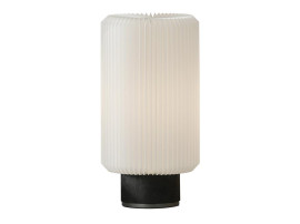 Lampe de table scandinave Cylinder modèle 382 chêne noir