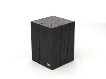 Bloc en chêne brûlé. Série...