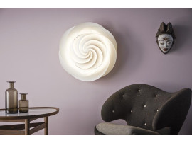 Scandinavian wall lamp Swirl white