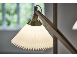 Lampadaire scandinave modèle 325 édition neuve