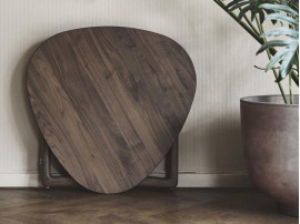 Table d'appoint scandinave pliante modèle Drop Leaf HM5. Edition neuve.